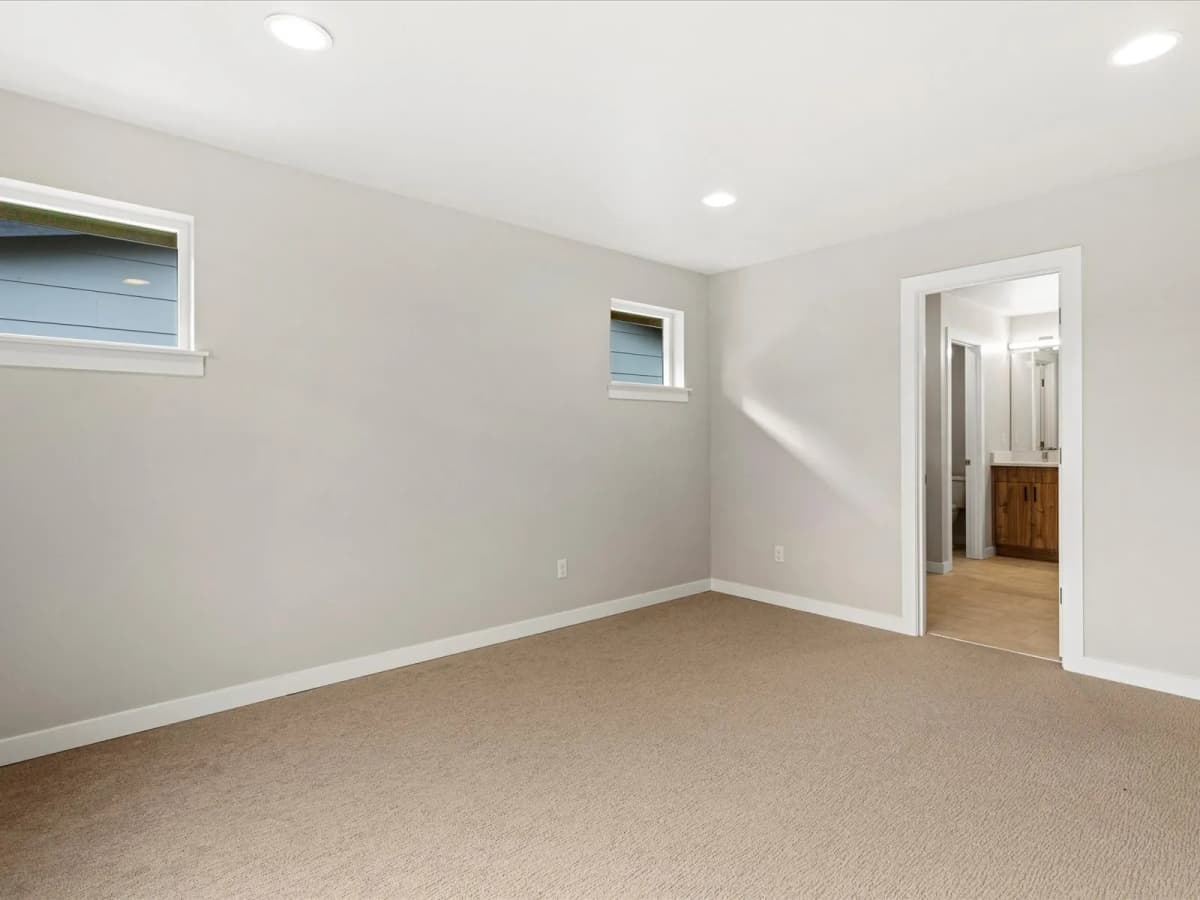 Gallery image 10-2